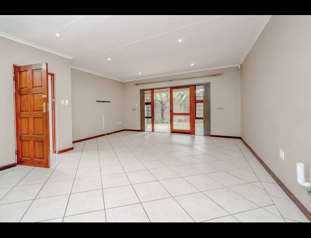 3 BEDROOM SECTIONAL TITLE FOR SALE IN BRYANSTON